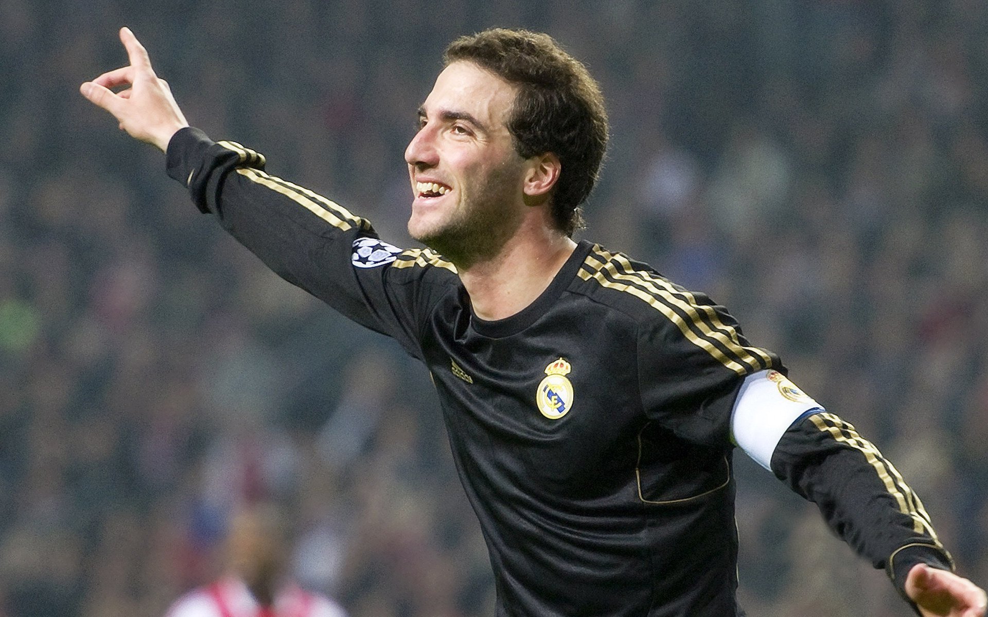 开云在线直播-《粉丝互动：线上线下粉丝盛会精彩纷呈》，粉丝线下活动策划